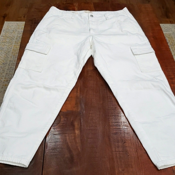Universal Thread white cargo pants - Picture 1 of 8